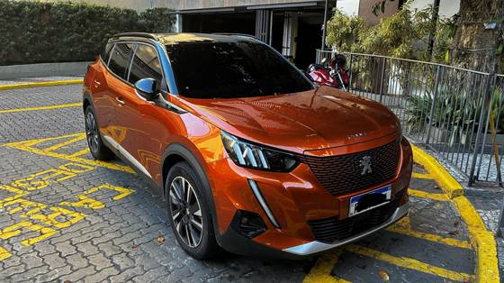 PEUGEOT 2008 50 KW ELÉTRICO E-GT PEUGEOT 2008 50 KW ELÉTRICO E-GT